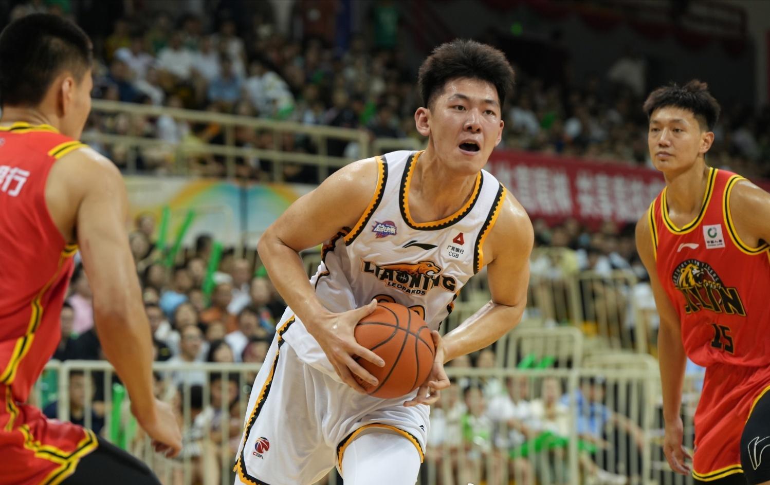 开云体育app-CBA球员进步榜！广东旧将第一，山西两人入选，韩德君接班人第三