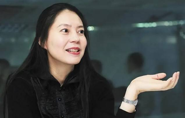 开云体育官网-她是中国体坛叛徒,赴美比赛却临阵脱逃入美籍,如今高调回国捞金|胡娜|网球|美国|画展|大义_新浪体育_新浪新闻